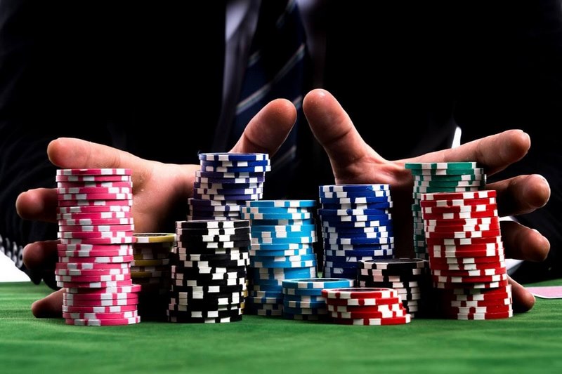 Lựa chọn nhà cái uy tín là cách chơi Poker khôn ngoan